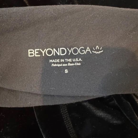 Beyond Yoga Velvet Motion High Waisted Midi Legging - Picture 6 of 6